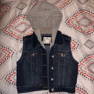 Sleeveless Cropped Jean Jacket with Hood